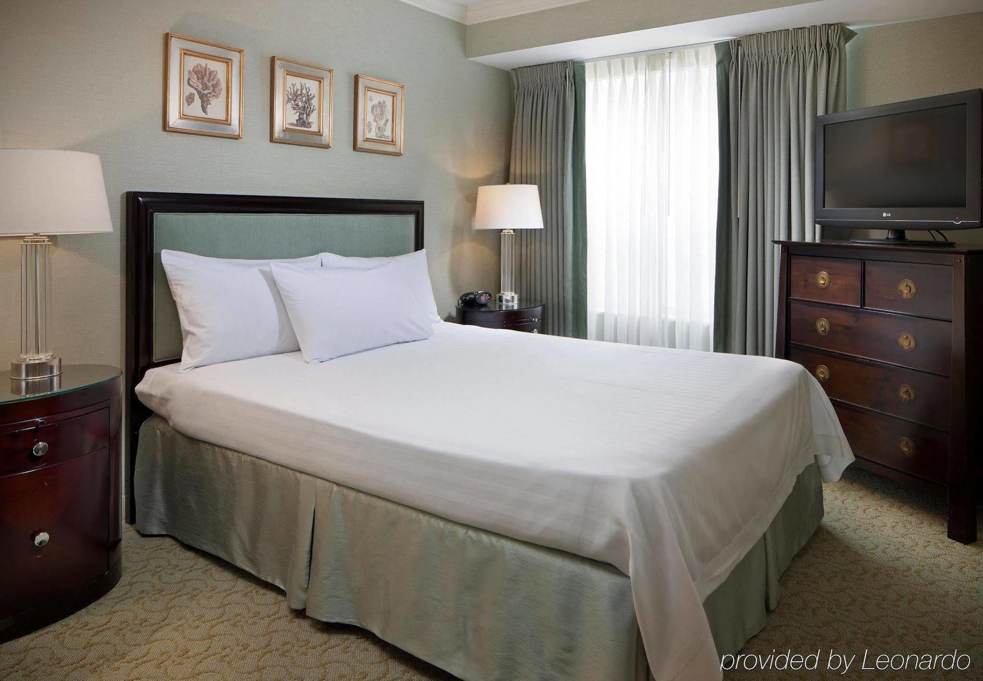The Inn At Mayo Clinic Jacksonville Room photo